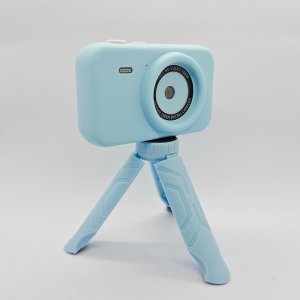 Front view of blue Y1 kids tripod camera with CE/RoHS/FCC certification for B2B toys business.