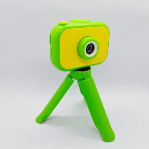 Bulk Y6 dual lens children camera with tripod mount, bold green and yellow color clash, 1080P HD dual shooting mode for toddlers.